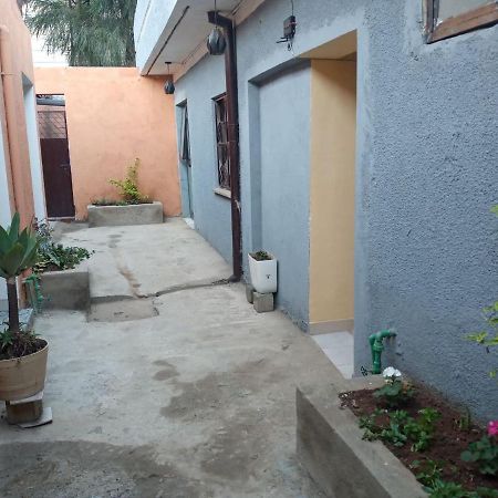 Lucy Guest House Addis Ababa Bagian luar foto